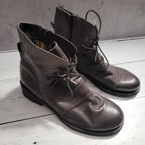 Eric Michael, Dark Grey, Size 40 (81/2-9) Combat Boots